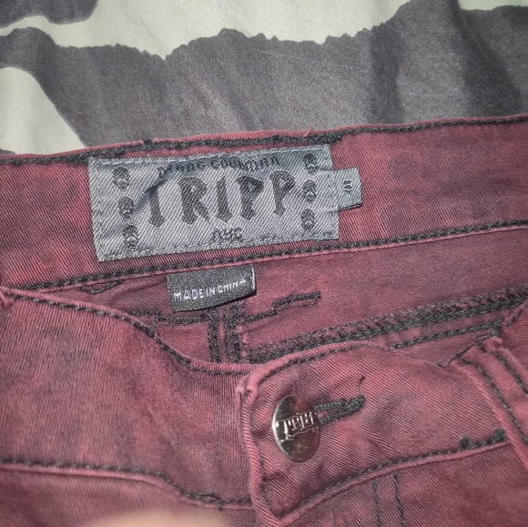 UPDATE trip red jeans - Picture 2 of 2